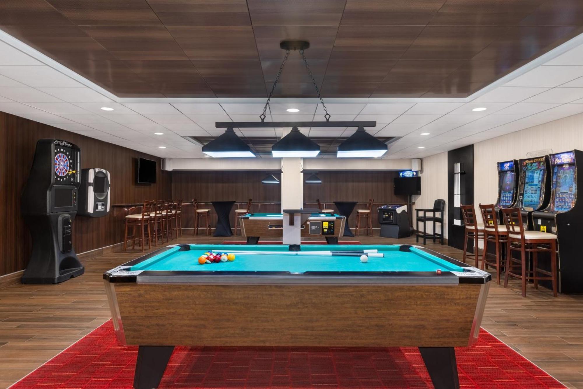 Holiday Inn Des Moines-Airport Conf Center By Ihg Kültér fotó